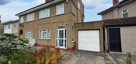 4 bed semi-detached house for sale