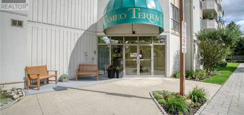 3267 KING Street E Unit# 505, Kitchener, Ontario