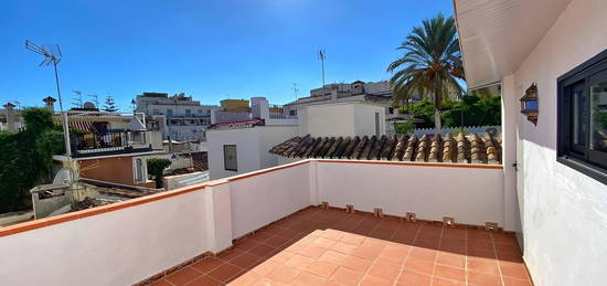 Casa adosada en venta en Playa Bajadilla - Puertos