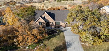 2078 Spring Oaks Dr, Springville, UT 84663