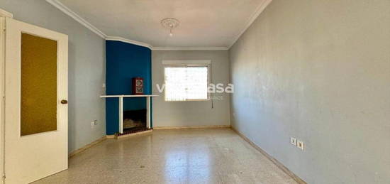 Casa adosada en venta en Mairena del Alcor