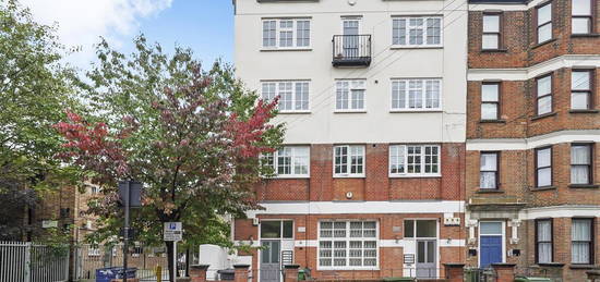 Flat to rent in Brighton Terrace, London SW9