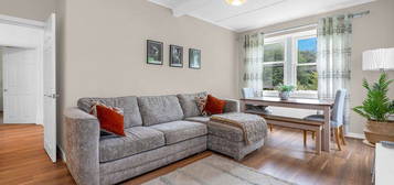 2 bed flat to rent