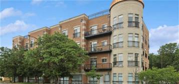 6423 W  Touhy Ave #4C, Chicago, IL 60646