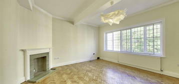 4 bedroom flat to rent