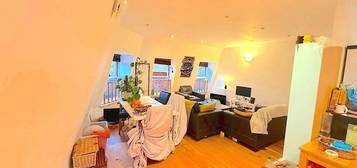 3 bed flat to rent