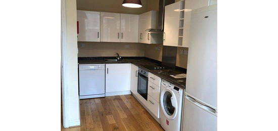 Flat to rent in Hornsey Road, London N7