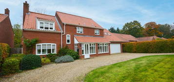 5 bedroom detached house