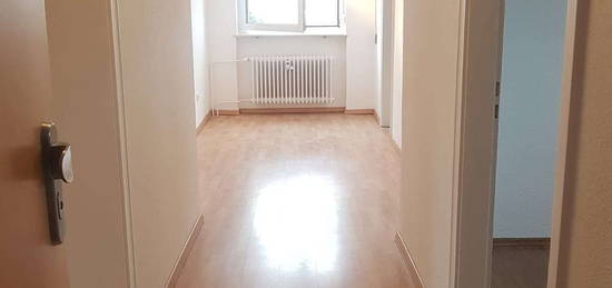 600 € - 73 m² - 3.0 Zi.