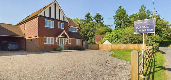 5 bed detached house for sale