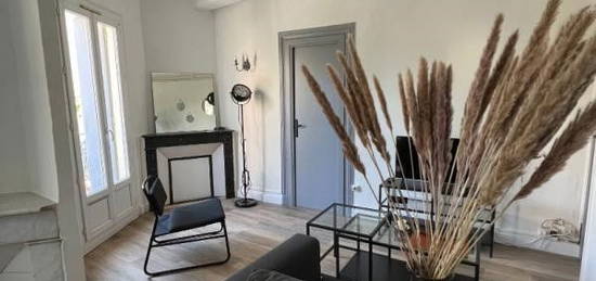 Appartement meublé  à louer, 4 pièces, 3 chambres, 70 m²