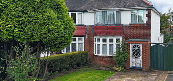 3 bed semi-detached house for sale