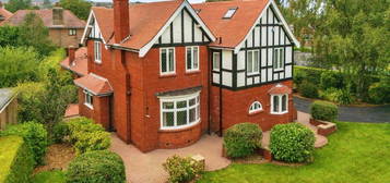 4 bed detached house for sale