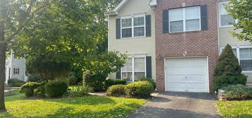 805 Berkshire Dr, South Brunswick, NJ 08540