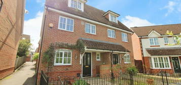 3 bedroom semi-detached house