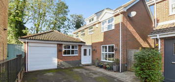 6 bedroom detached house for sale