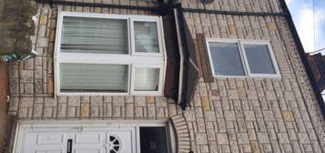 3 bed terraced house to rent