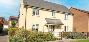 4 bed detached house for sale