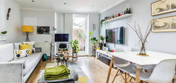 Flat for sale in Thornton Road, Thornton Heath CR7