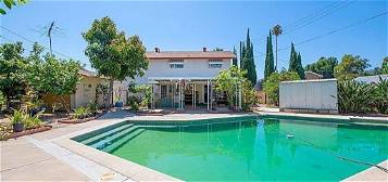 2605 French Ct, Simi Valley, CA 93065