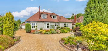 4 bed detached house for sale