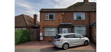 4 bed semi-detached house to rent