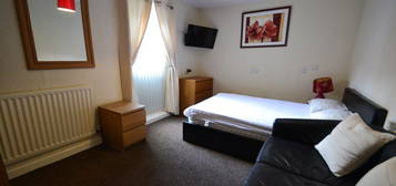 10 bed shared accommodation to rent