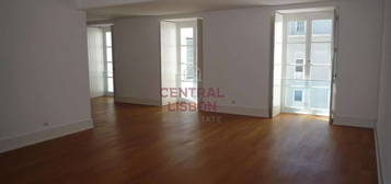 Apartamento T4 - Chiado - Santa Maria Maior - Lisboa - Arrendamento