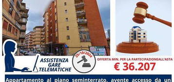 Appartamento piano seminterrato con ingresso indip