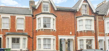 6 bedroom terraced house