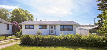 4831 NW 51st St, Alix, AB T0C 0B0