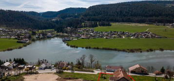 Ancienne ferme sur terrain de 1499 m2, vue sur le Doubs