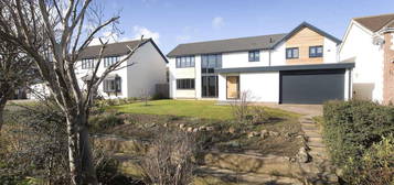 4 bed detached house for sale