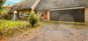 6 bedroom detached house for sale