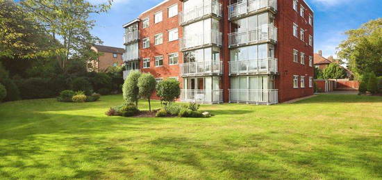 Flat for sale in Clarendon Road, Westbourne, Bournemouth BH4