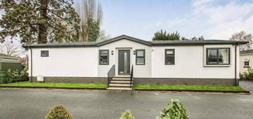 Mobile/park home for sale in Centre Road, Willows Riverside Park, Windsor SL4