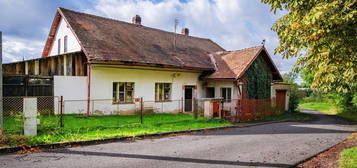 Rodinný dům, 244 m² + 1025 m² pozemek, Stračov