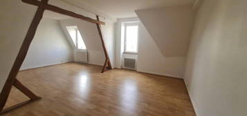 Location appartement 4 pièces 87 m²