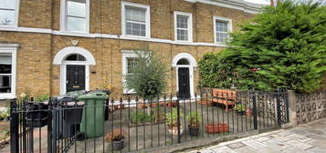 Flat to rent in Claylands Road, London SW8