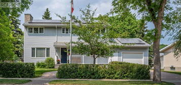 5208 43 Avenue, Camrose, Alberta 