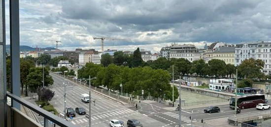 Fernblick gepflegte 2,5 Zimmer