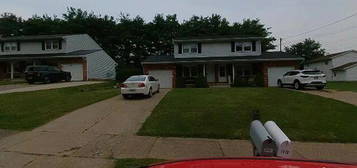 1416 Ellesmere Ave NW, North Canton, OH 44720