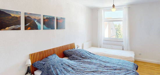 Stilvoll Wohnen im Altbau: 2,5-Zimmer-Wohnung mit Tageslichtbad!