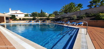 Moradia T3 com piscina e vista mar- Albufeira