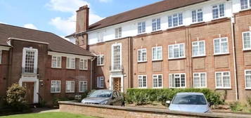 Flat for sale in Palmers Road, London N11