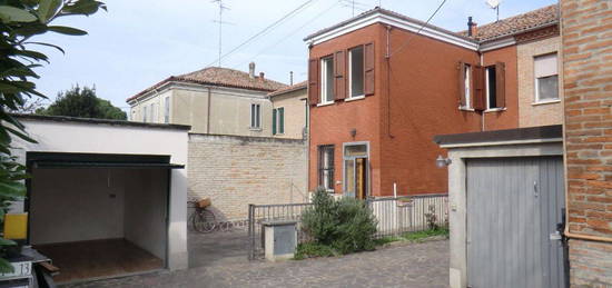 Casa indipendente in vendita in via Papa Giovanni XXIII