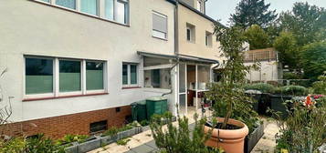 2 Familienmittelhaus mit Garten in Frankfurt Sachsenhausen