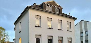 Schicke 73 Quadratmeter Wohnung (2,5 Zimmer) im EG im 2-Familienhaus in Solingen Wald
