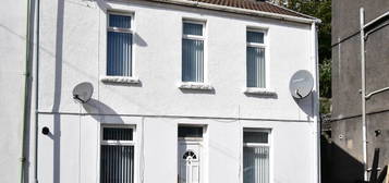 3 bed end terrace house for sale