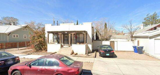 309 9th St SW, Albuquerque, NM 87102